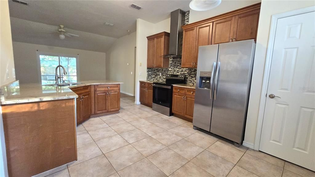 For Sale: $310,000 (3 beds, 2 baths, 1473 Square Feet)