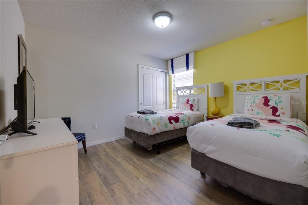 For Sale: $685,000 (8 beds, 6 baths, 4041 Square Feet)