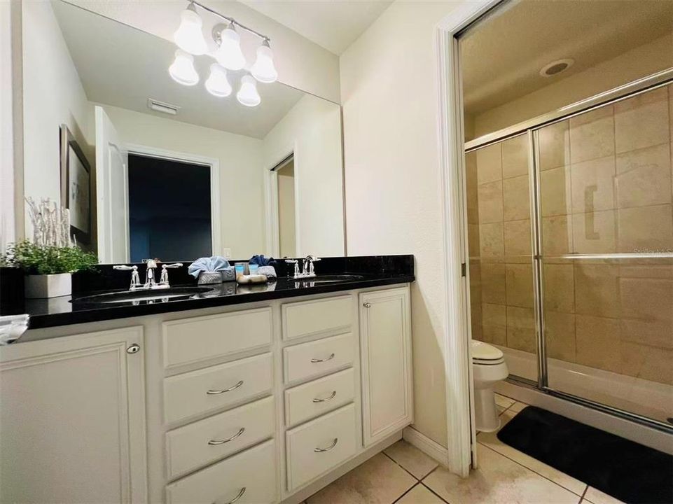 For Sale: $685,000 (8 beds, 6 baths, 4041 Square Feet)