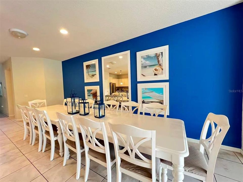 For Sale: $685,000 (8 beds, 6 baths, 4041 Square Feet)