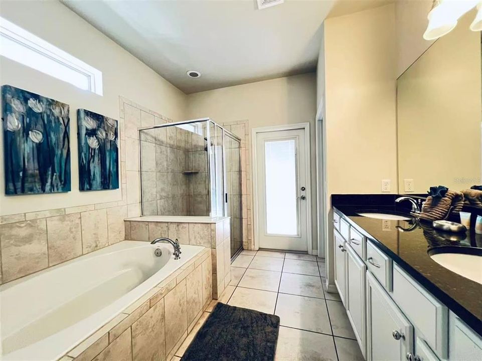 For Sale: $685,000 (8 beds, 6 baths, 4041 Square Feet)