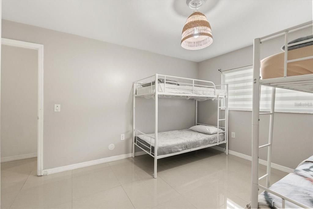 待售: $515,000 (4 贝兹, 2 浴室, 1904 平方英尺)