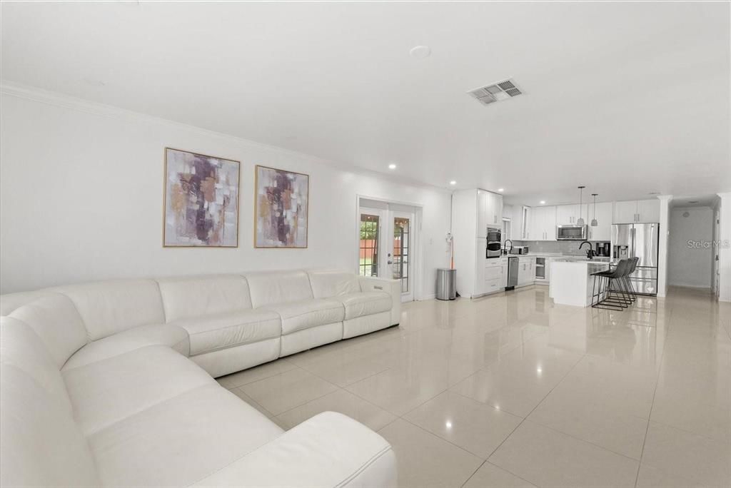 待售: $515,000 (4 贝兹, 2 浴室, 1904 平方英尺)