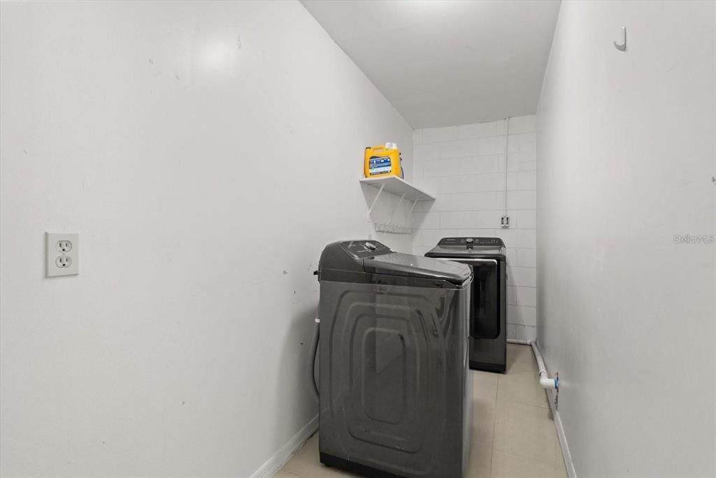 待售: $515,000 (4 贝兹, 2 浴室, 1904 平方英尺)