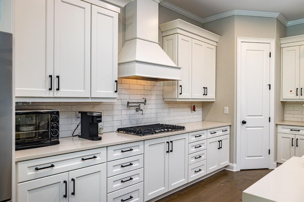 For Sale: $1,699,000 (4 beds, 3 baths, 3294 Square Feet)