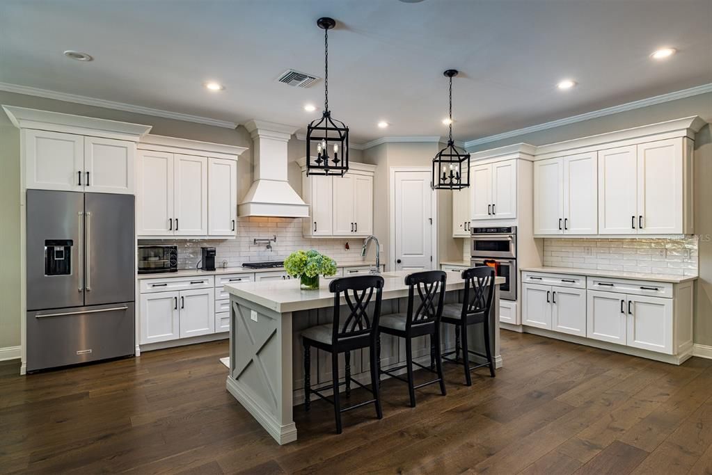 For Sale: $1,699,000 (4 beds, 3 baths, 3294 Square Feet)