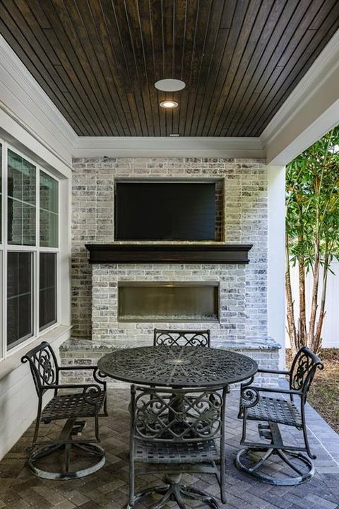 For Sale: $1,699,000 (4 beds, 3 baths, 3294 Square Feet)