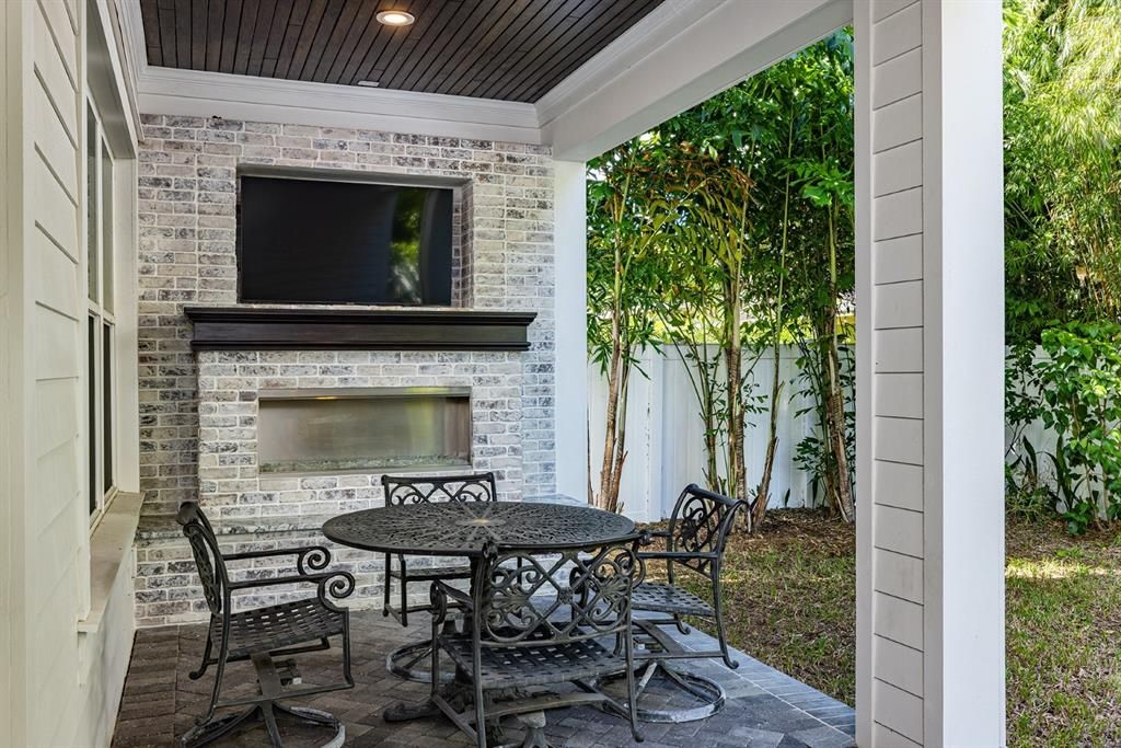 For Sale: $1,699,000 (4 beds, 3 baths, 3294 Square Feet)