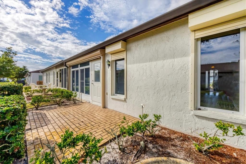 待售: $184,000 (2 贝兹, 2 浴室, 1383 平方英尺)