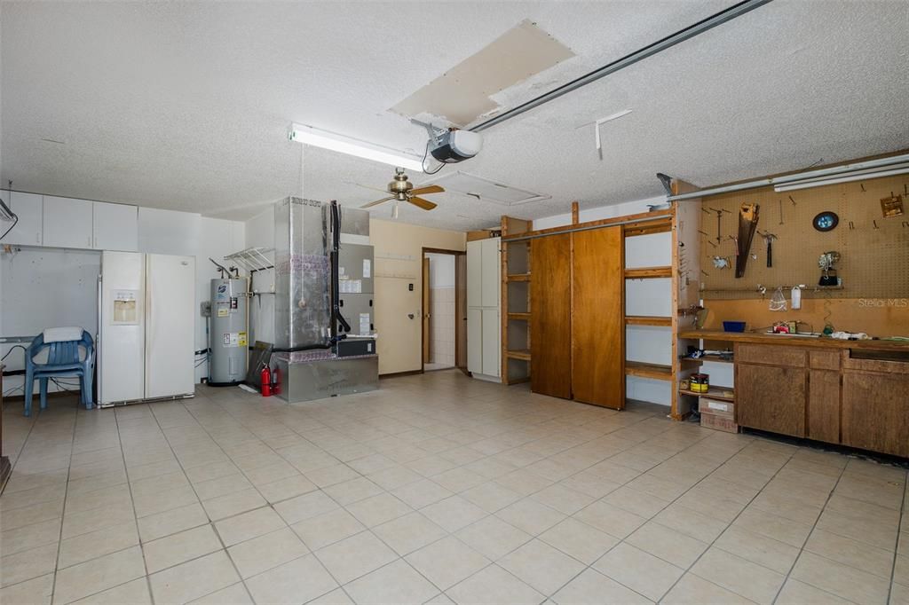 For Sale: $365,000 (3 beds, 2 baths, 2029 Square Feet)