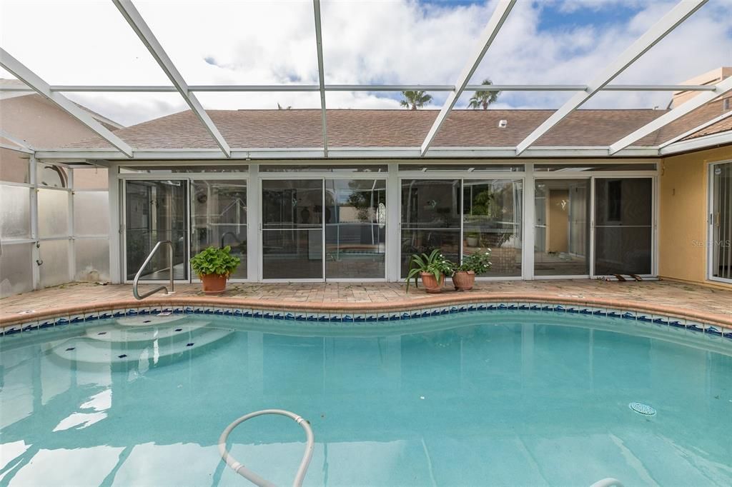 For Sale: $365,000 (3 beds, 2 baths, 2029 Square Feet)