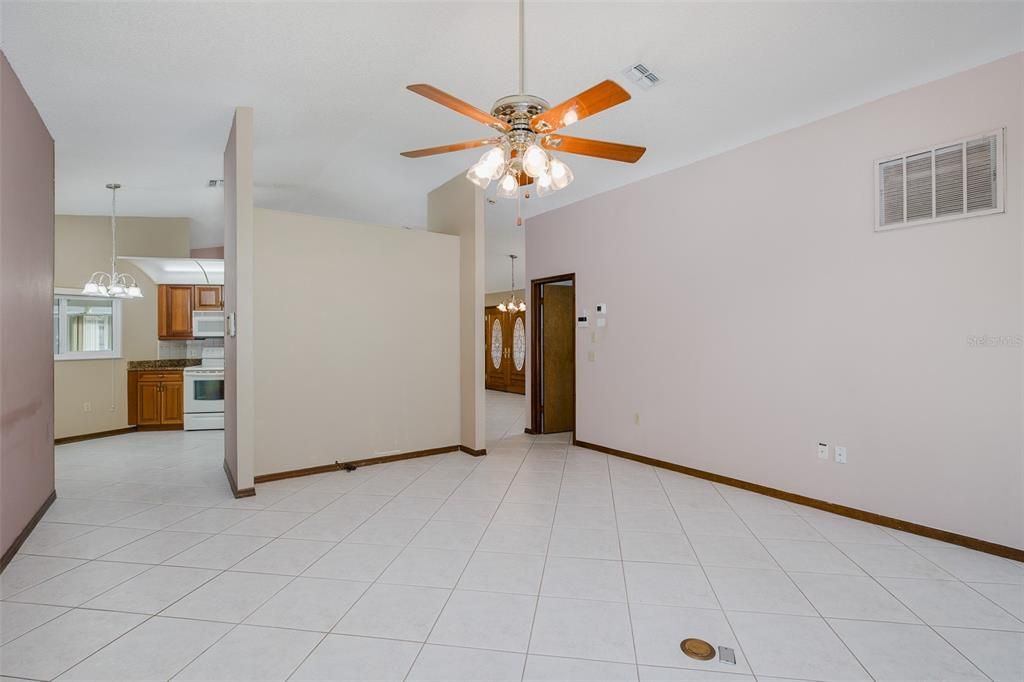 For Sale: $365,000 (3 beds, 2 baths, 2029 Square Feet)