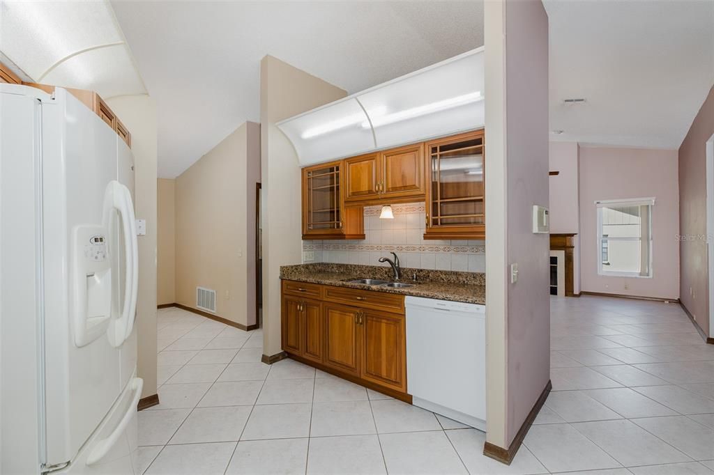 For Sale: $365,000 (3 beds, 2 baths, 2029 Square Feet)