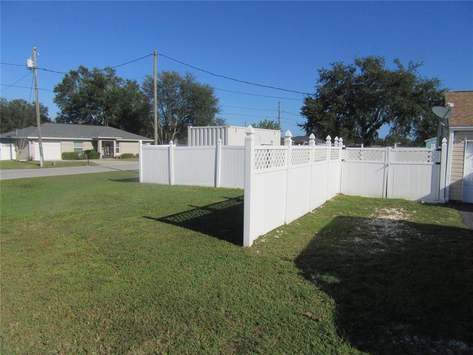 На продажу: $255,000 (3 спален, 2 ванн, 1216 Квадратных фут)