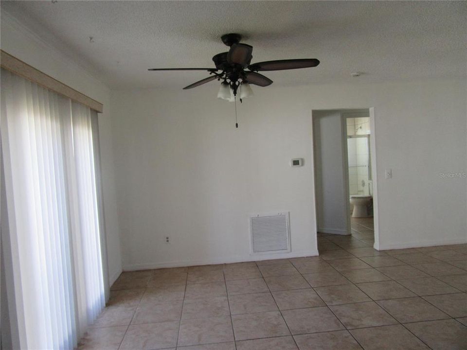 На продажу: $255,000 (3 спален, 2 ванн, 1216 Квадратных фут)