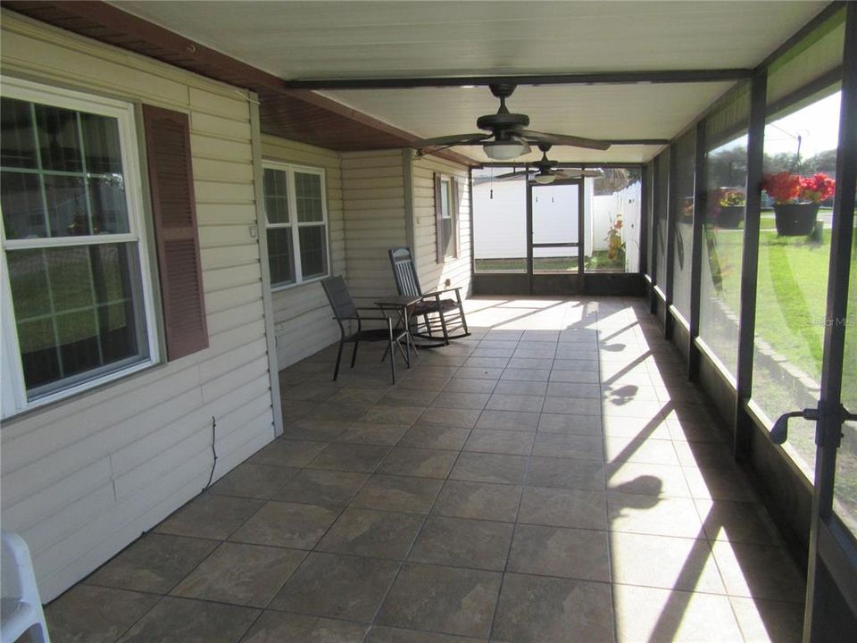 На продажу: $255,000 (3 спален, 2 ванн, 1216 Квадратных фут)