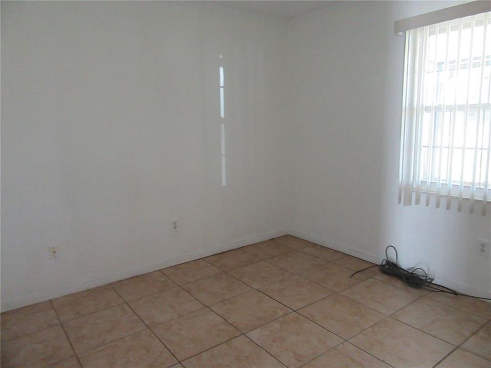 На продажу: $255,000 (3 спален, 2 ванн, 1216 Квадратных фут)