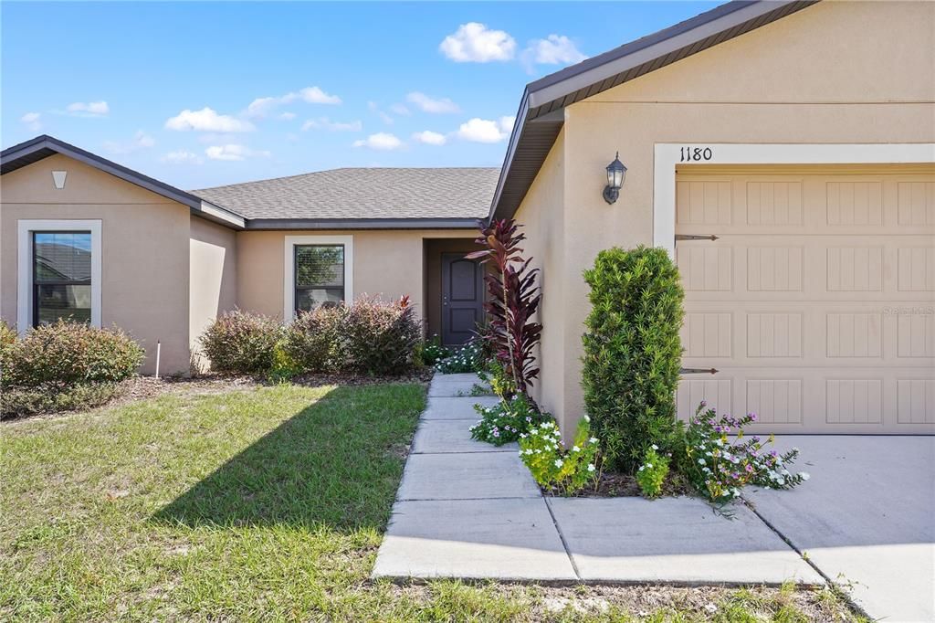 Active With Contract: $309,900 (4 beds, 2 baths, 1680 Square Feet)