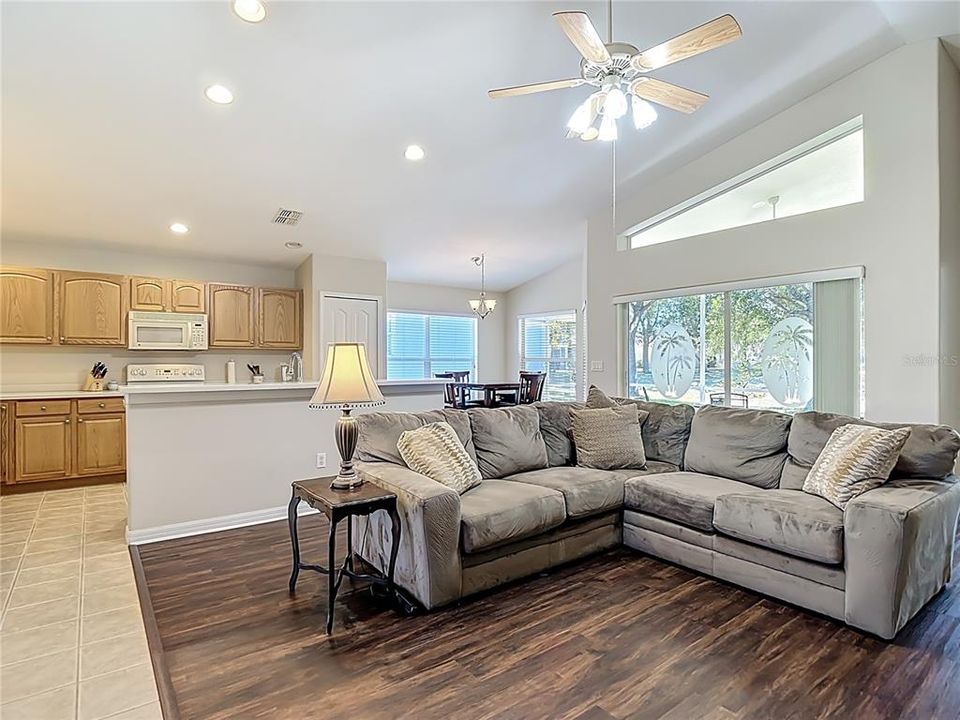 For Sale: $284,900 (3 beds, 2 baths, 1991 Square Feet)