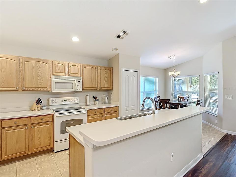 For Sale: $284,900 (3 beds, 2 baths, 1991 Square Feet)