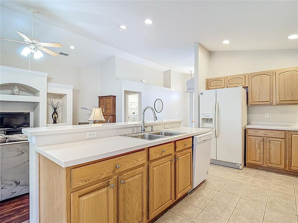 For Sale: $284,900 (3 beds, 2 baths, 1991 Square Feet)