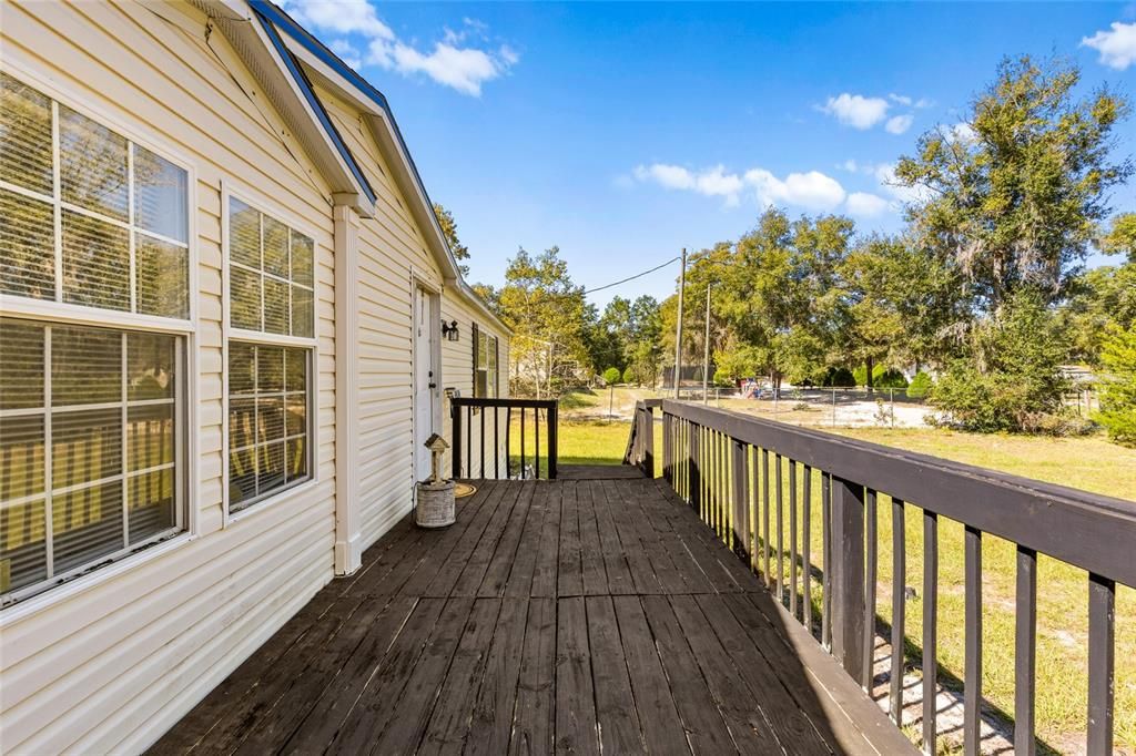 For Sale: $205,000 (3 beds, 2 baths, 1944 Square Feet)