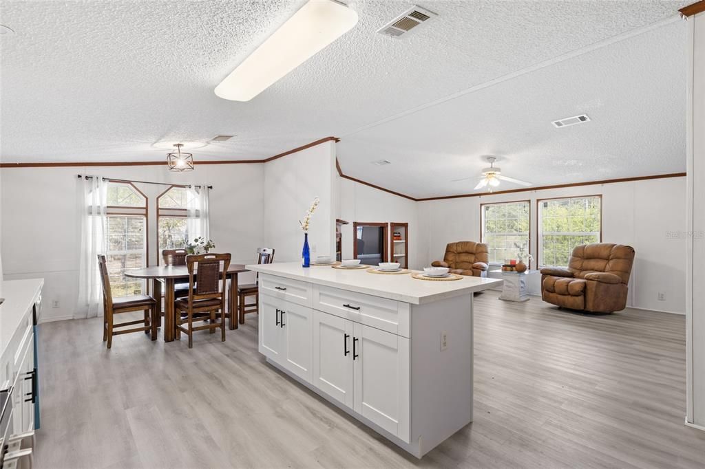 For Sale: $205,000 (3 beds, 2 baths, 1944 Square Feet)