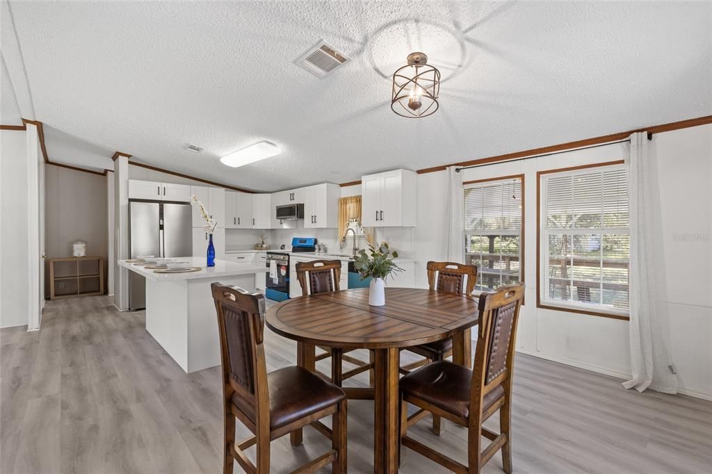 For Sale: $205,000 (3 beds, 2 baths, 1944 Square Feet)