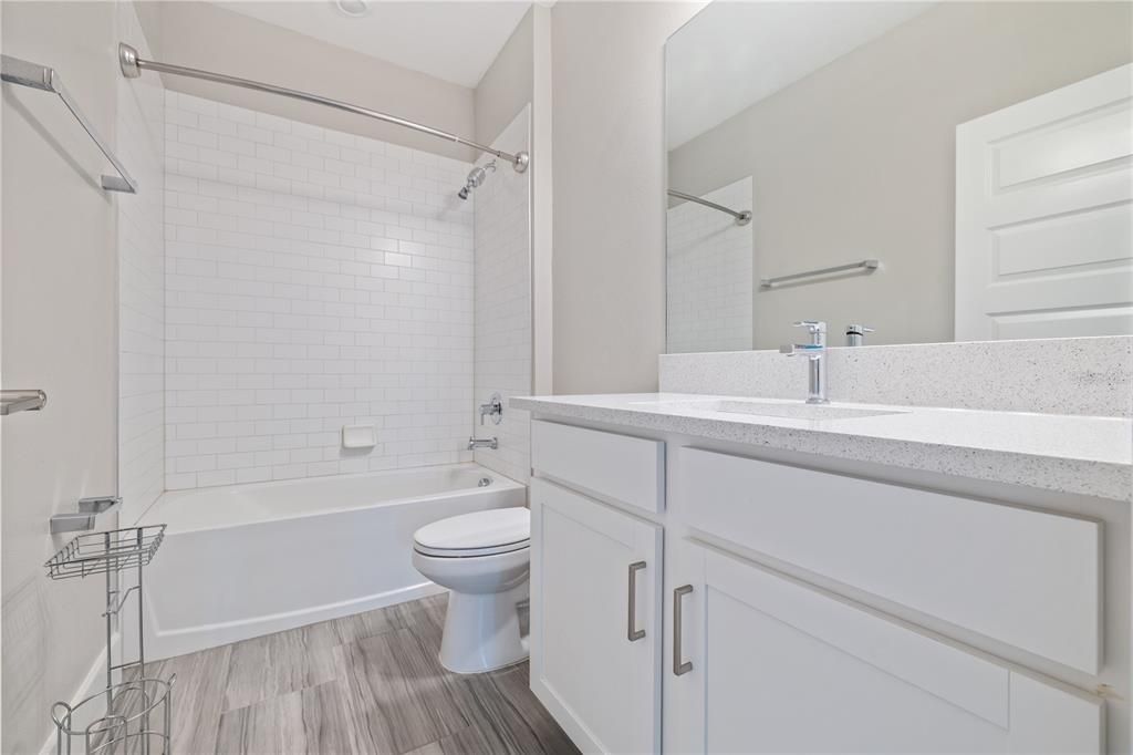 For Rent: $3,990 (4 beds, 3 baths, 2785 Square Feet)