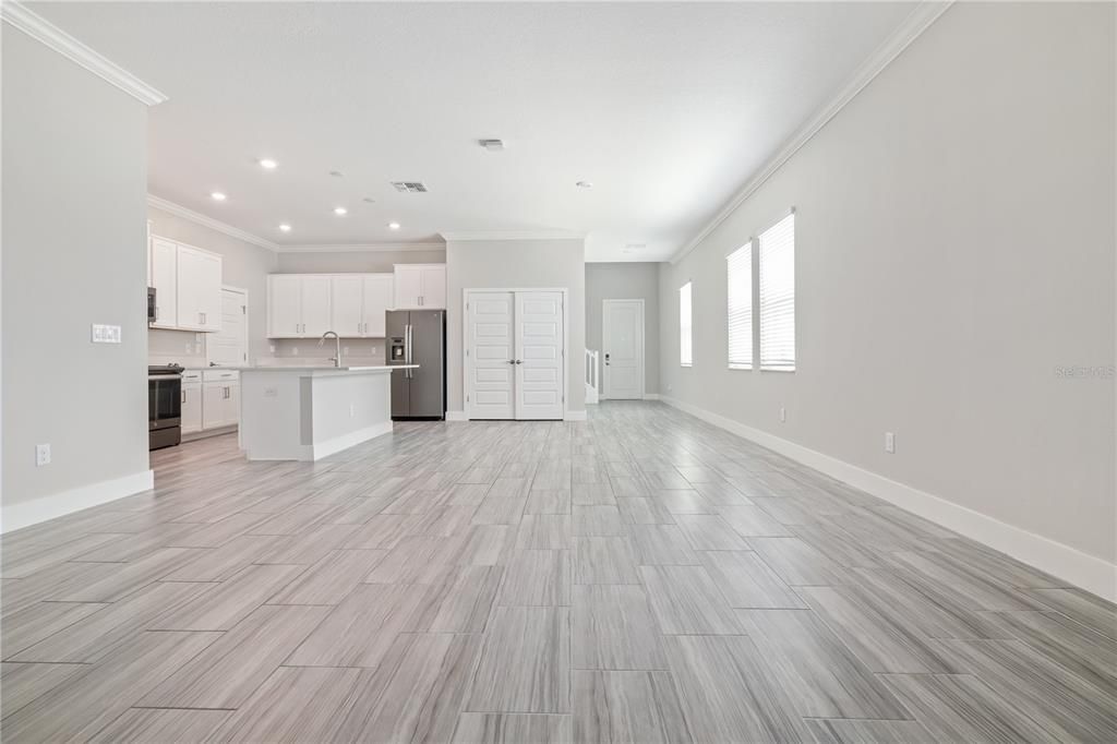 For Rent: $3,990 (4 beds, 3 baths, 2785 Square Feet)