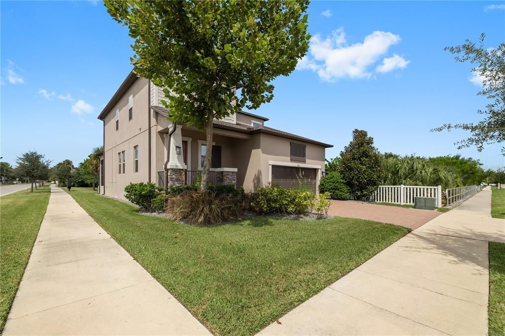 For Rent: $3,990 (4 beds, 3 baths, 2785 Square Feet)