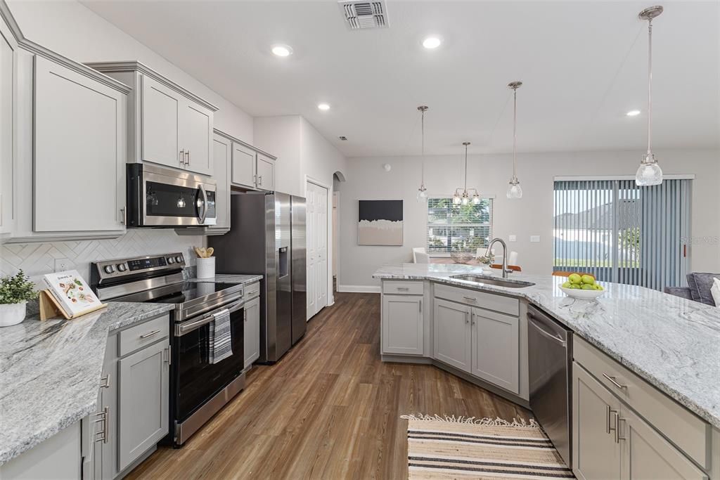 待售: $520,000 (5 贝兹, 3 浴室, 2776 平方英尺)