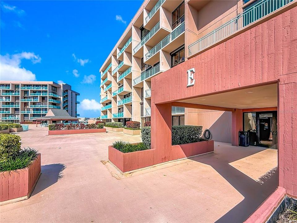 For Sale: $649,000 (3 beds, 2 baths, 1470 Square Feet)