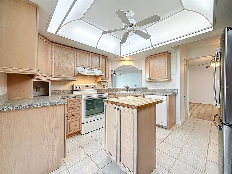 For Sale: $649,000 (3 beds, 2 baths, 1470 Square Feet)