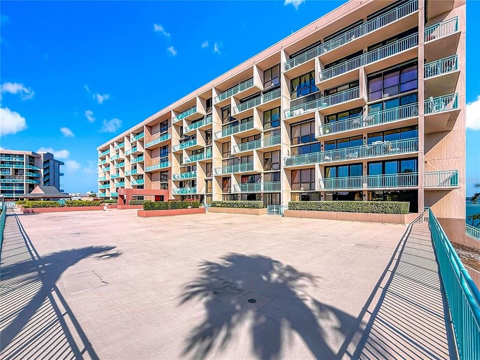 For Sale: $649,000 (3 beds, 2 baths, 1470 Square Feet)