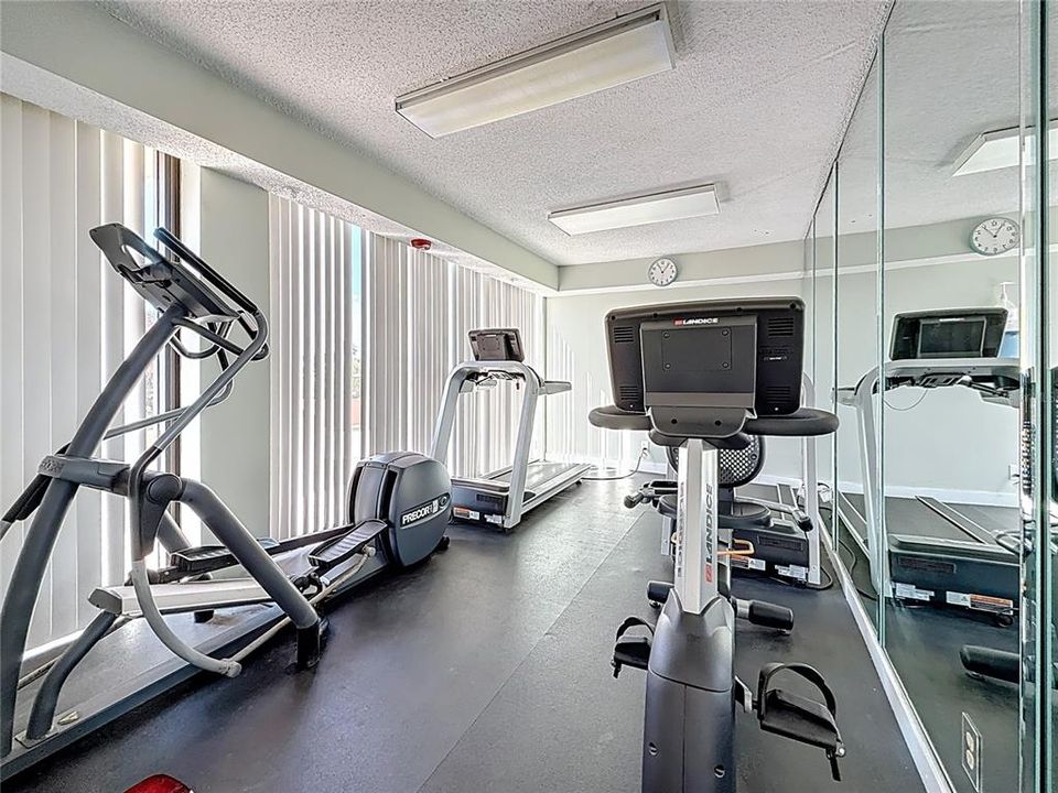 For Sale: $649,000 (3 beds, 2 baths, 1470 Square Feet)