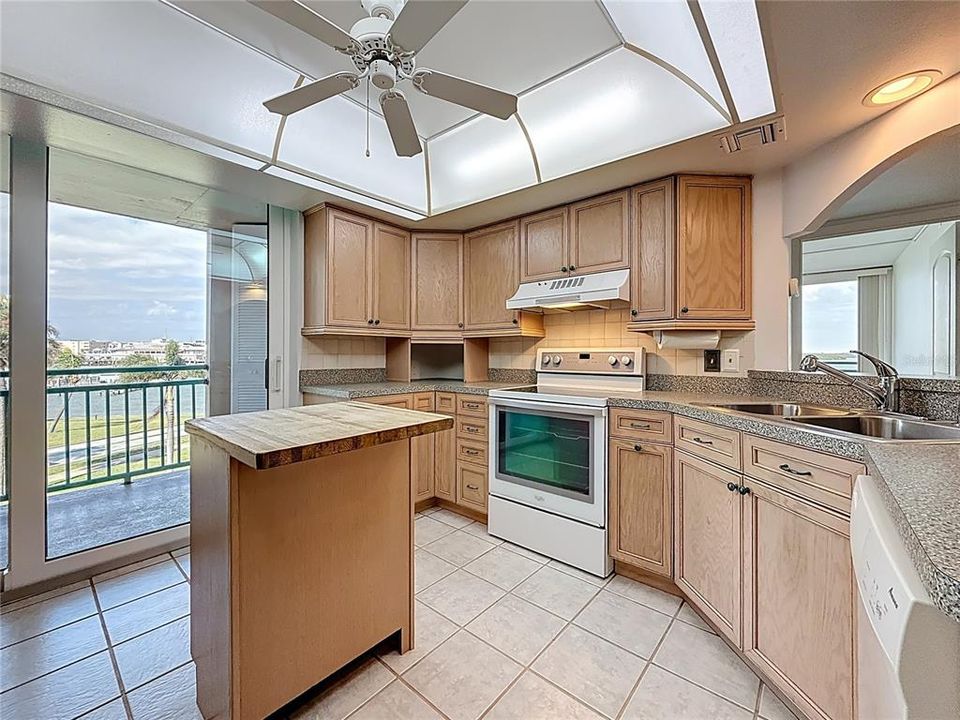 For Sale: $649,000 (3 beds, 2 baths, 1470 Square Feet)