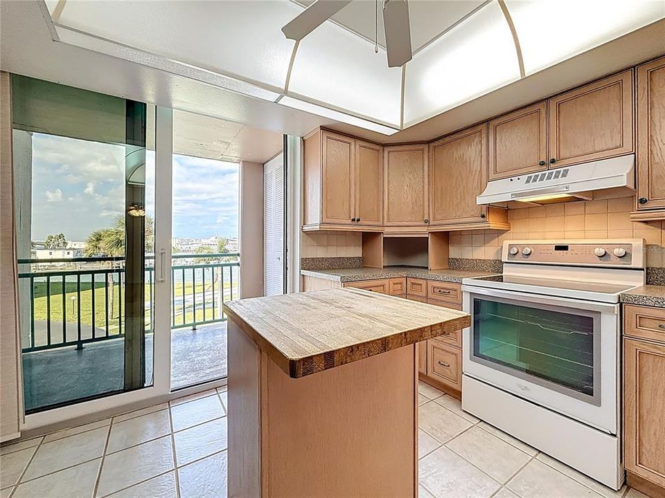 For Sale: $649,000 (3 beds, 2 baths, 1470 Square Feet)