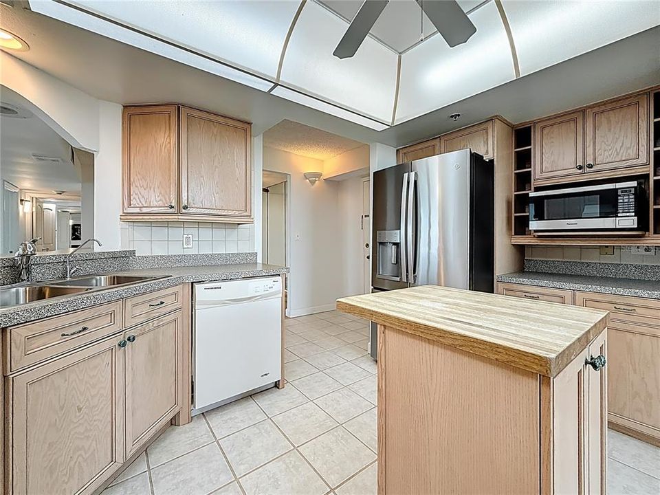 For Sale: $649,000 (3 beds, 2 baths, 1470 Square Feet)