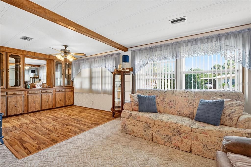 For Sale: $139,900 (3 beds, 2 baths, 1152 Square Feet)