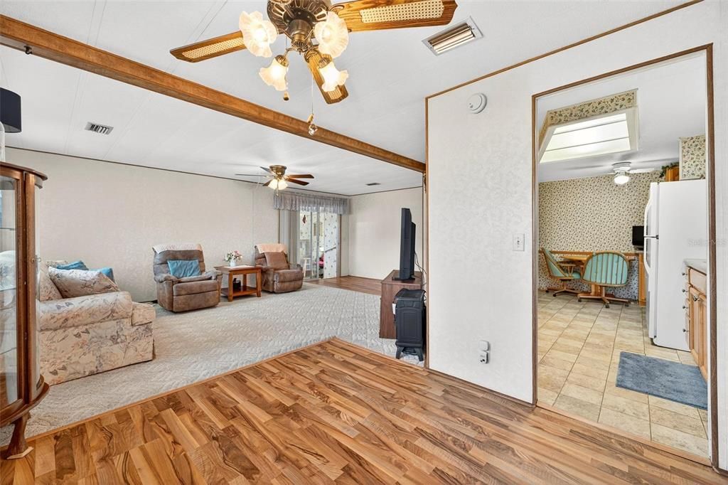 For Sale: $139,900 (3 beds, 2 baths, 1152 Square Feet)