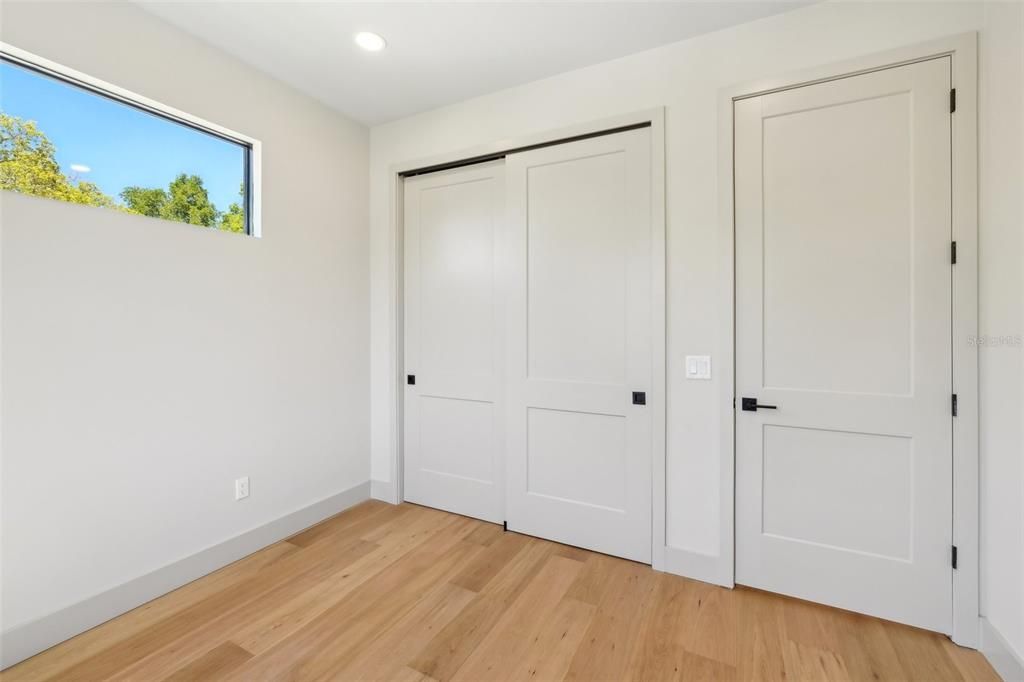 出租: $9,975 (4 贝兹, 4 浴室, 2850 平方英尺)