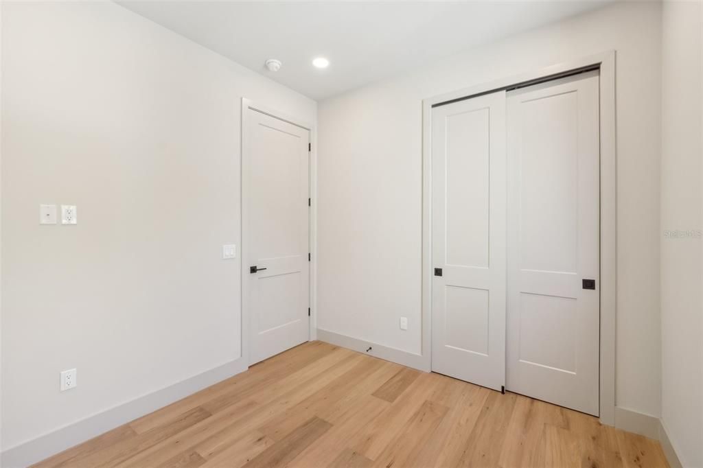 出租: $9,975 (4 贝兹, 4 浴室, 2850 平方英尺)