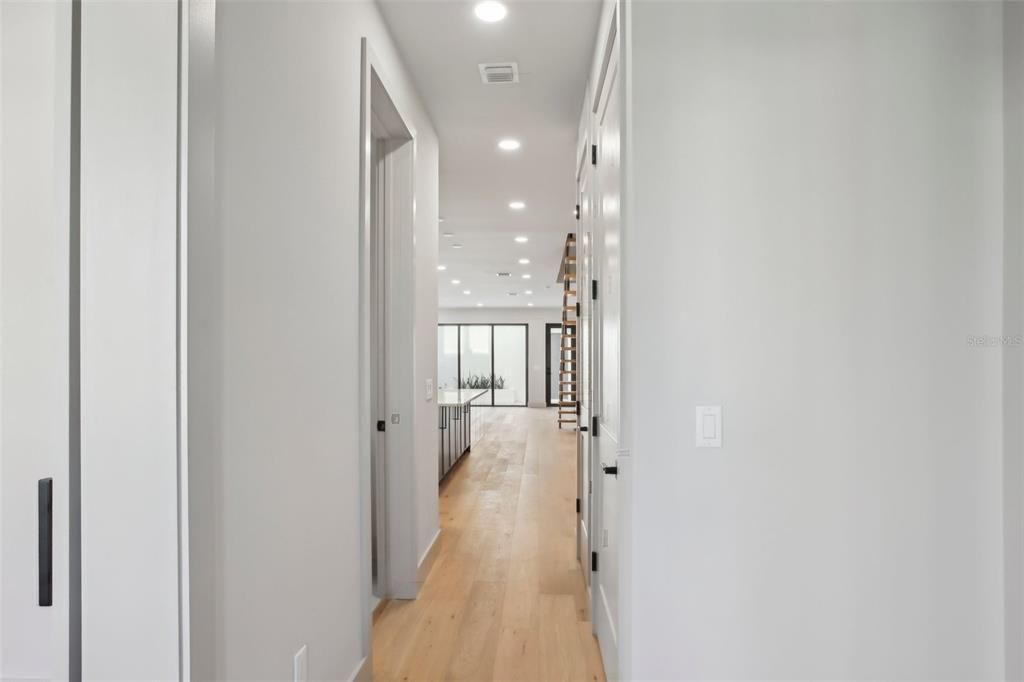 出租: $9,975 (4 贝兹, 4 浴室, 2850 平方英尺)