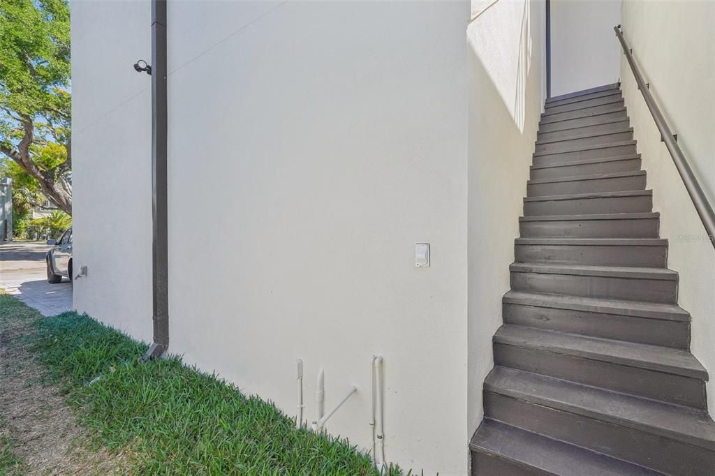 出租: $9,975 (4 贝兹, 4 浴室, 2850 平方英尺)