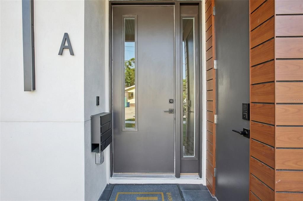 出租: $9,975 (4 贝兹, 4 浴室, 2850 平方英尺)