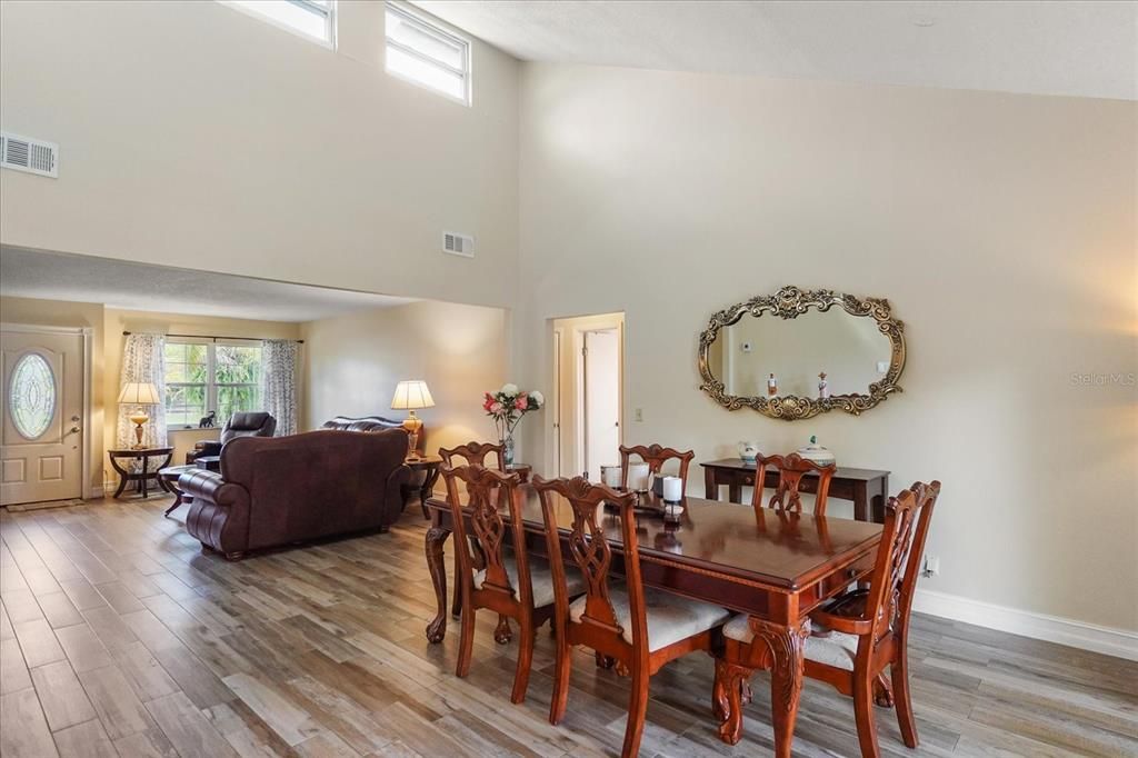 For Sale: $499,900 (3 beds, 2 baths, 1546 Square Feet)