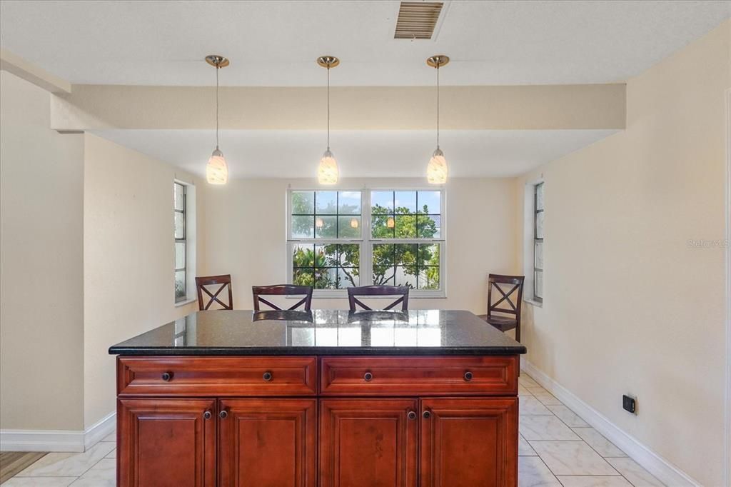 For Sale: $499,900 (3 beds, 2 baths, 1546 Square Feet)