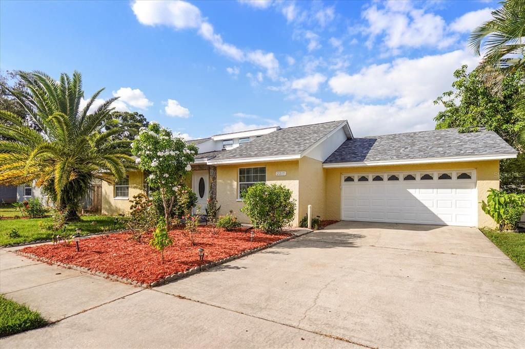 For Sale: $499,900 (3 beds, 2 baths, 1546 Square Feet)