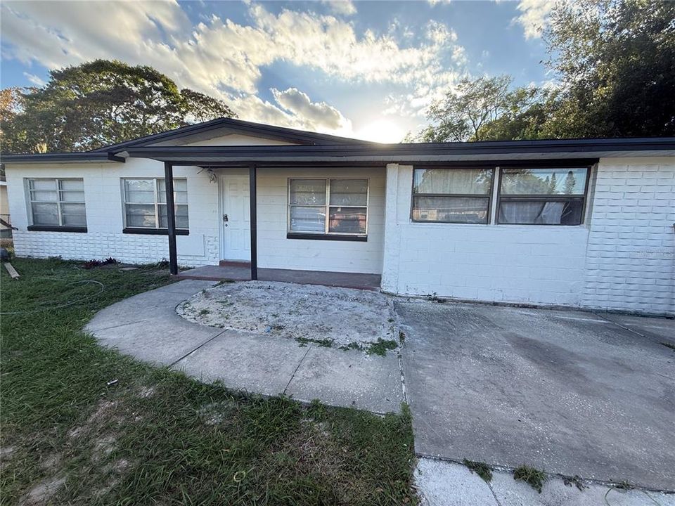 Недавно арендовано: $1,800 (3 спален, 1 ванн, 1204 Квадратных фут)